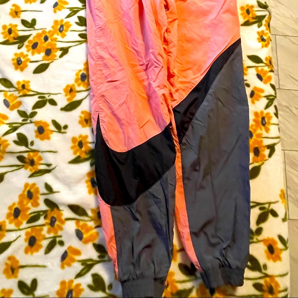 Nike ✔️ joggers swoosh pink comfy